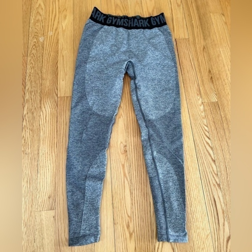 Gymshark Flex High Waisted Leggings grey & black size medium‎